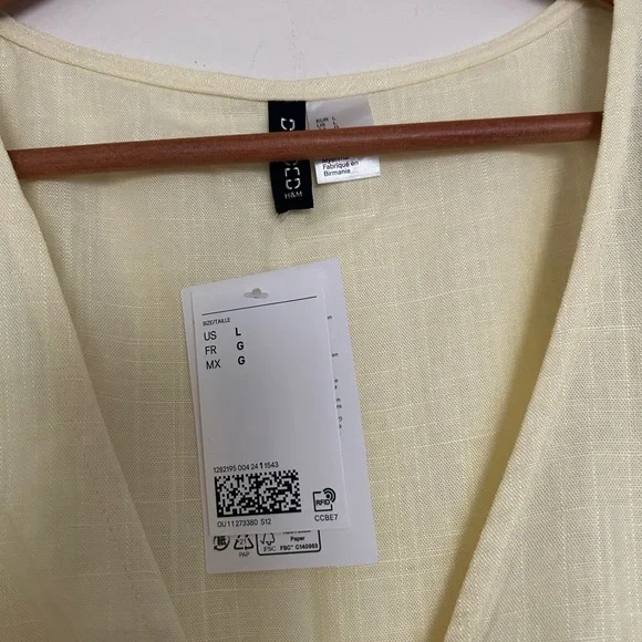 H&M linen blend blouse - Picture 3 of 5